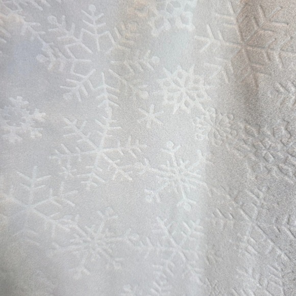 Lands End Fleece 1/4 Zip Pullover Top Snowflake Embossed Sz Large XL Light Gray - Picture 8 of 11